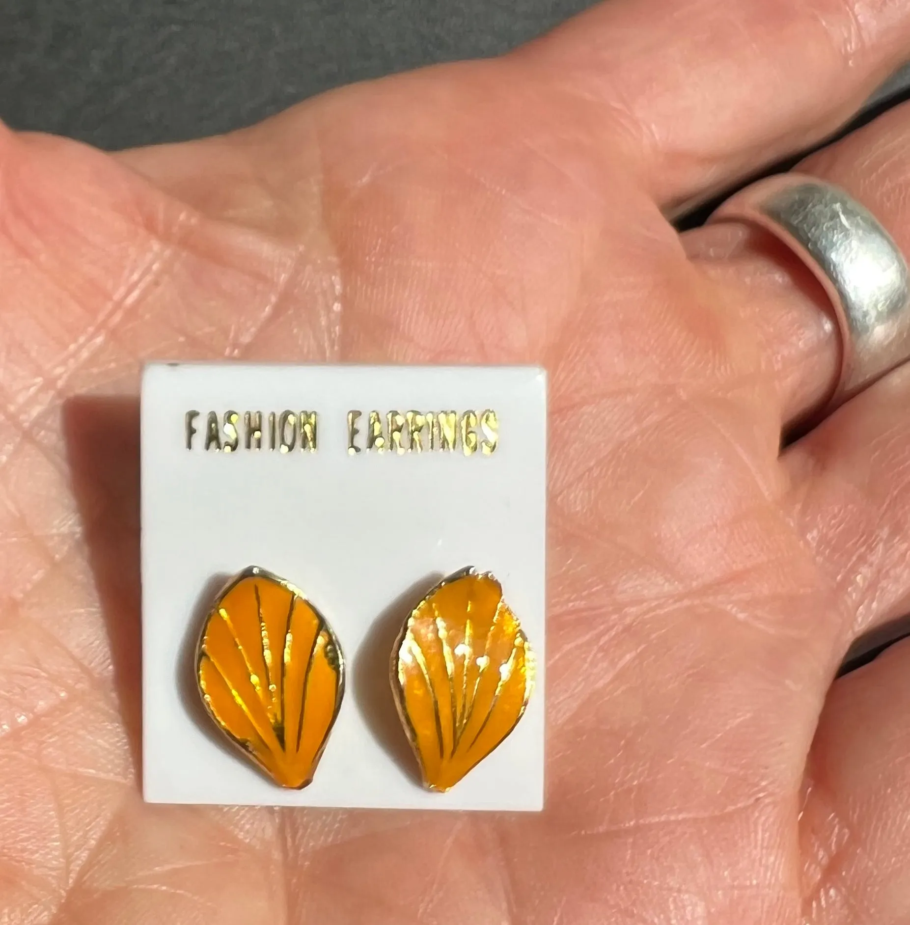 Little Enamel Leaf 1980s Stud Earrings